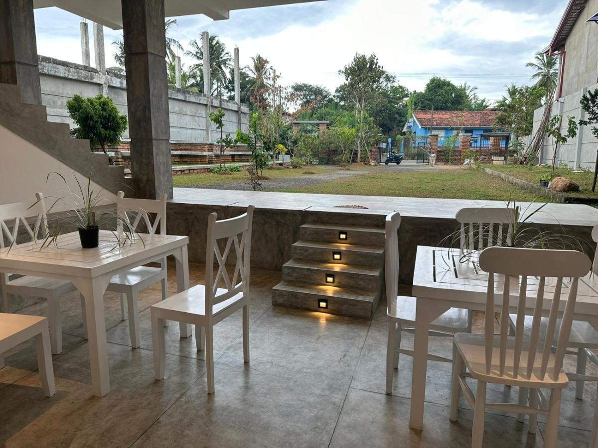 Ami Mirissa Hotel Ngoại thất bức ảnh