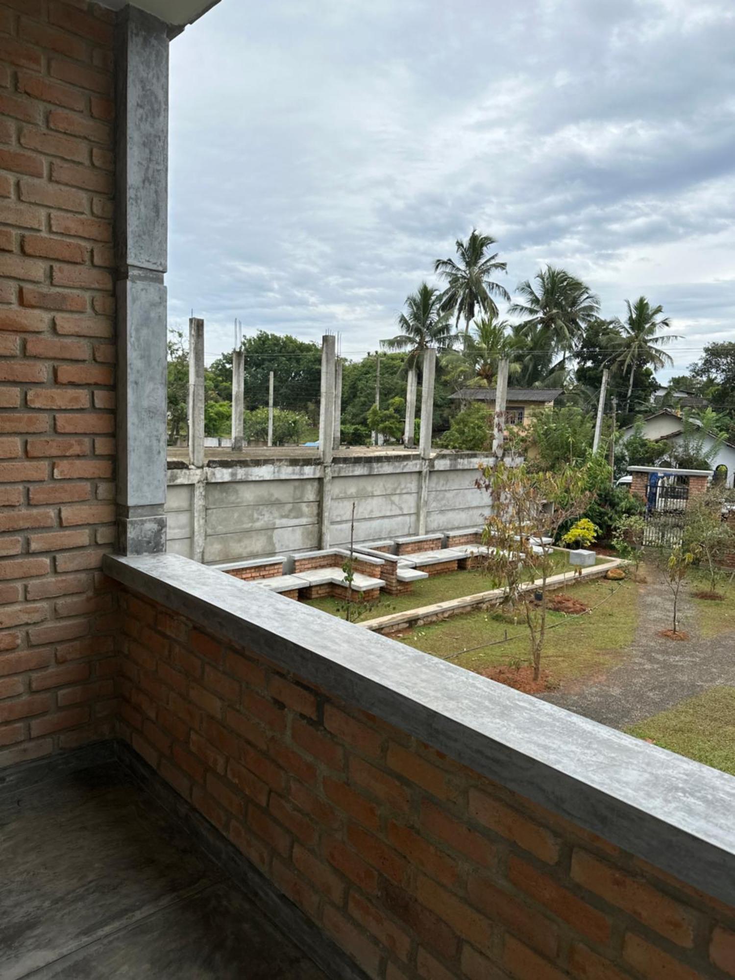 Ami Mirissa Hotel Ngoại thất bức ảnh