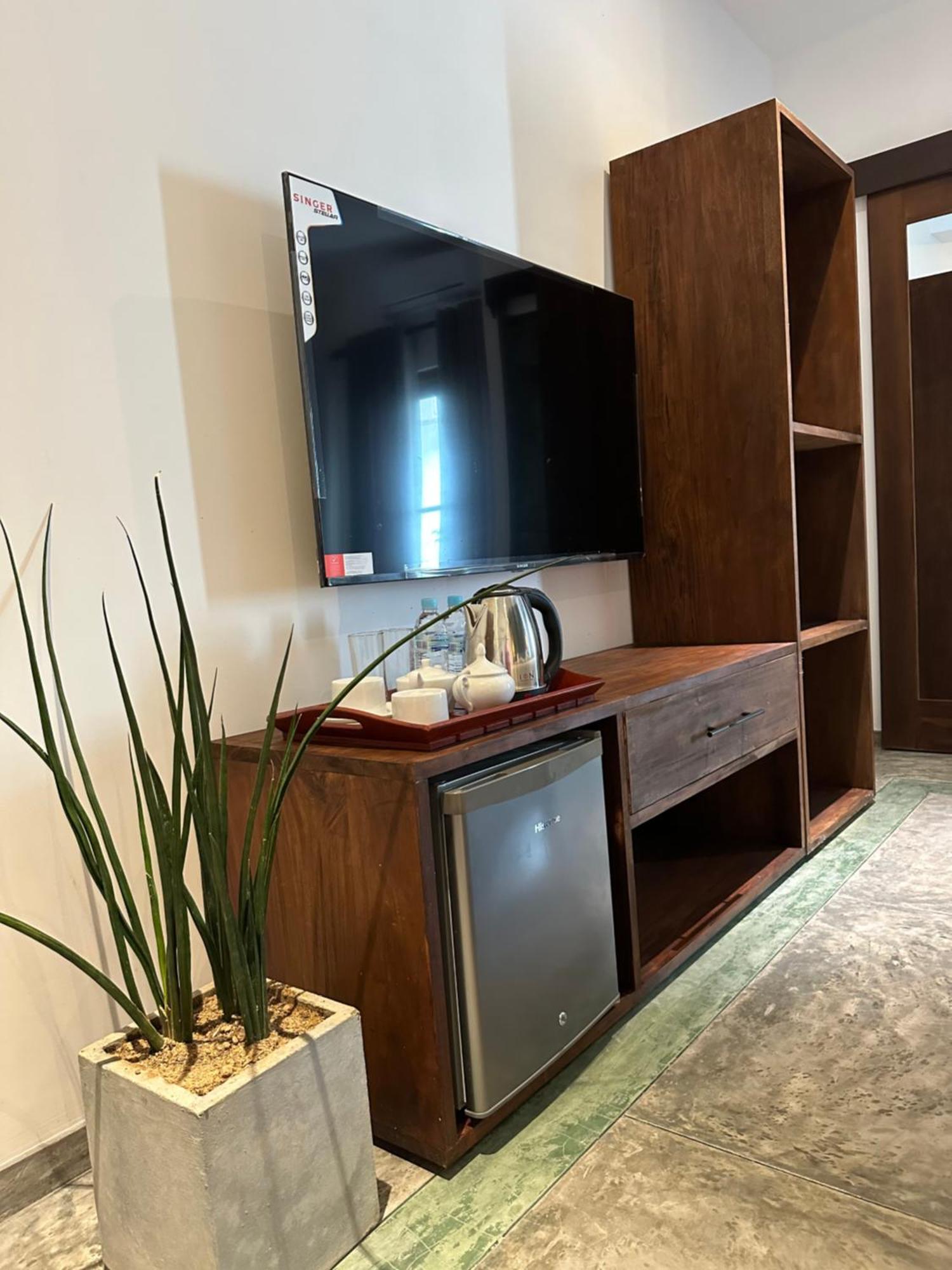 Ami Mirissa Hotel Ngoại thất bức ảnh
